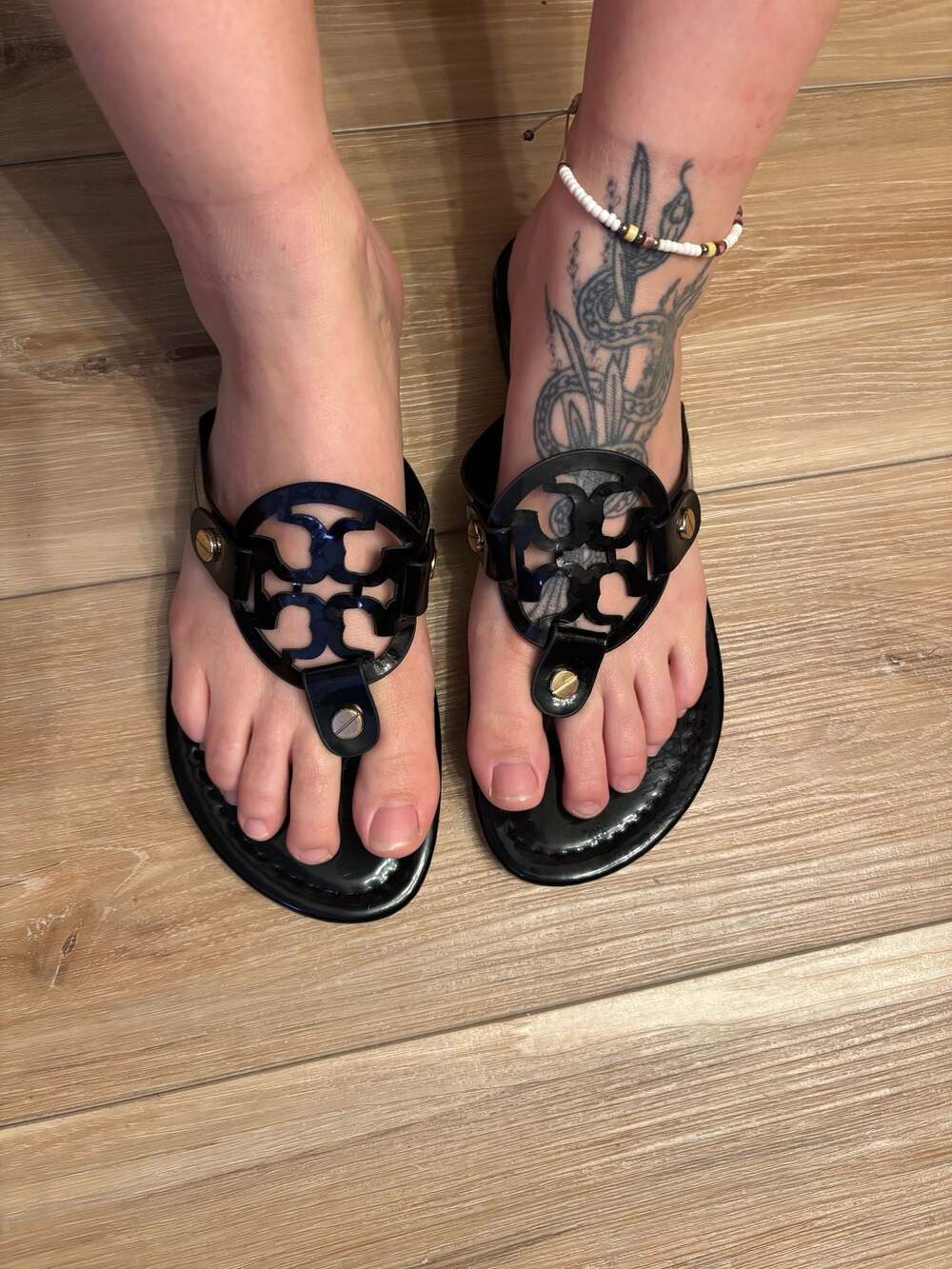Tory Burch Miller Patent Leather Thong Sandal in Black